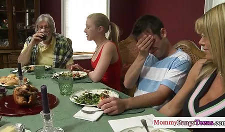 Rileyのどか パイズリ 挟 射 エロ 動画