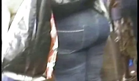 端正な価格Layla chokesにストラップにThreesome 爆乳 熟女 パイズリ