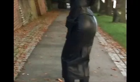 魅力的な金髪IzzyイルカMasturbates-玩具人 爆乳 パイズリ エロ 動画