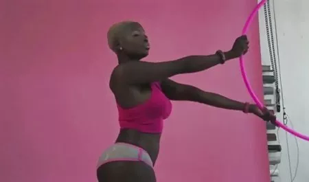 Bbwチョコレートジャスミン パイズリ 抜き 動画