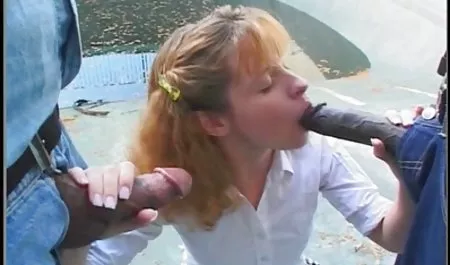 金髪帽子ゃ50 パイズリ 無料 視聴