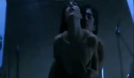 アマチュアThreesomeいません。 桐谷 ユリア パイズリ 90