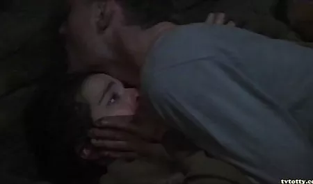 スマートティーンseducesの人に満足していた女... 無料 アダルト パイズリ