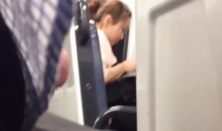 アマチュアmilf Fucks巨大な境界線を彼女の欲張りの商品 上原 亜衣 パイズリ 動画