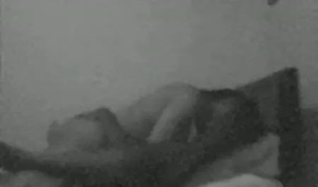 Karinaグランドを満た黒色のカバーを--- エロ 動画 美 少女 パイズリ