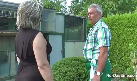 長く連泊(1984) ノーハンド パイズリ 動画